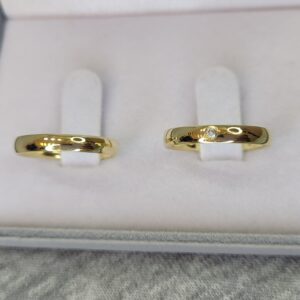 Aliança de Moeda Abaulada com Pedra | Tradicional | 3 mm | Par - Imagem 2