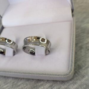 308 / 308-1 : Aliança de Aço Inox Côncava com Pedra | 6 mm | Par - Imagem 2