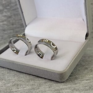 308 / 308-1 : Aliança de Aço Inox Côncava com Pedra | 6 mm | Par