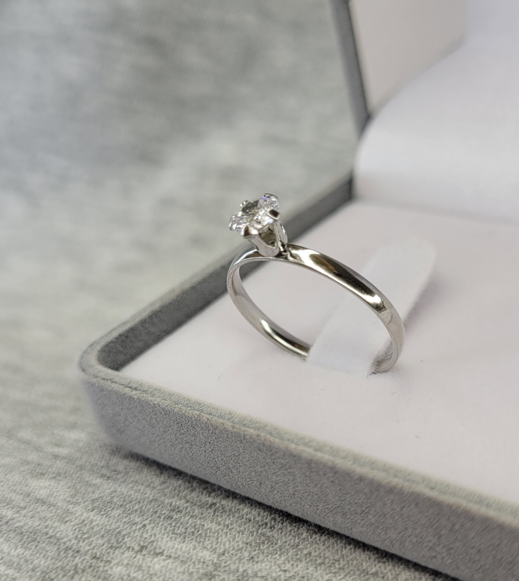 SOLIT AÇO 01- Anel Solitário Pedra Media