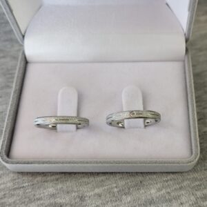 Aliança de Aço Inox Reta com Pedra | Diamantada | Friso | 3 mm | Par - Imagem 2