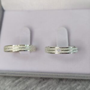 Aliança de Prata Reta Diamantada | 4 mm | AG 1005 | Par - Imagem 3