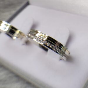 Aliança de Prata Reta com Pedras | Filete de Ouro | Paris |4.5 mm | Par - Imagem 2
