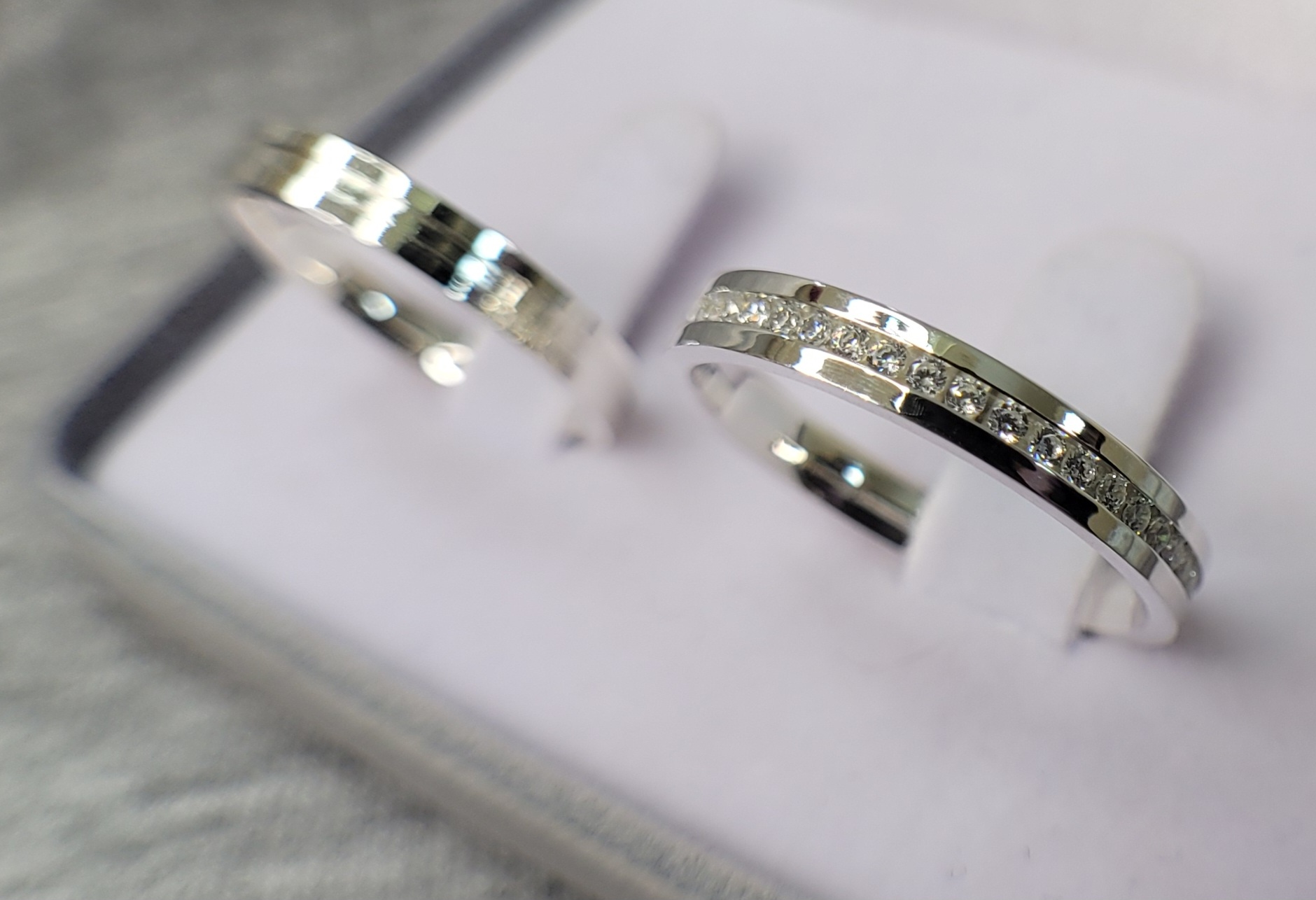AG-CANCUN / AG-CANCUN-1 : Aliança de Prata Reta com Pedras | Friso | 3 mm | Cancún | Par - Imagem 2