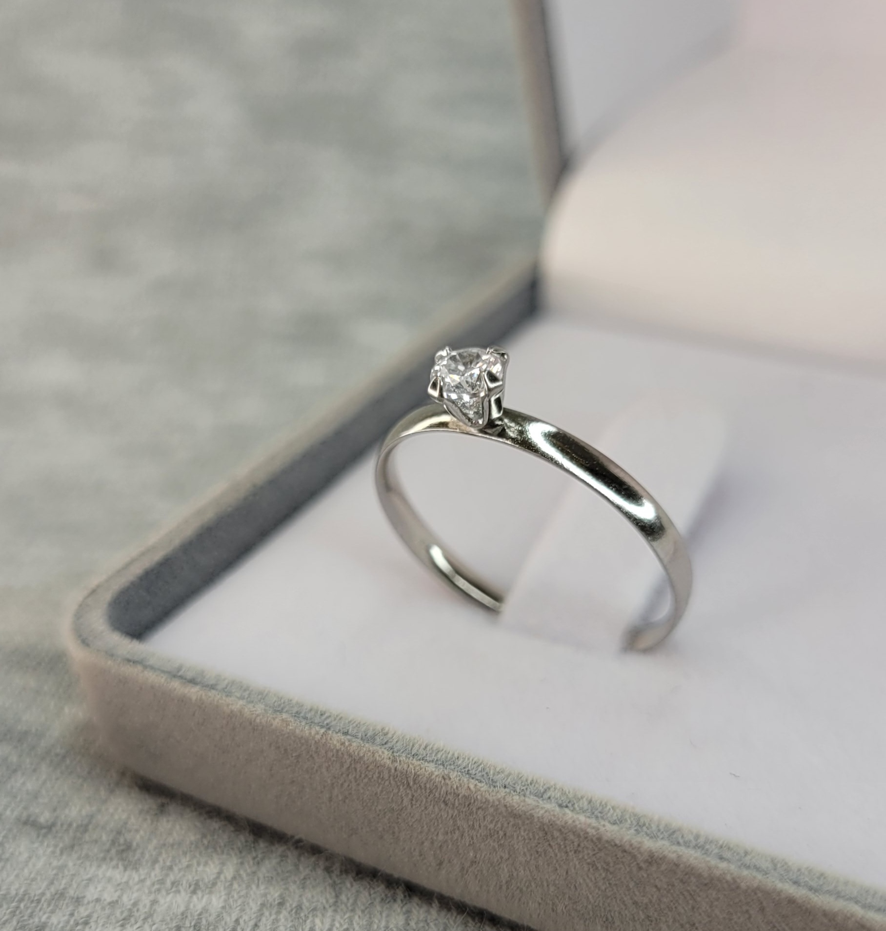 SOLIT AÇO 05 – Anel Solitário Pedra Mini