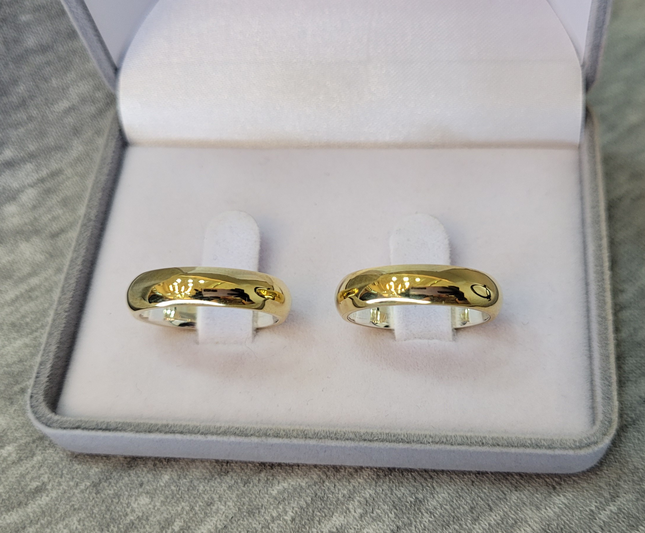 AGM01 / AGM01-1 : Aliança de Moeda Abaulada | Tradicional | 5 mm | C/ forro de Prata | Par - Imagem 2