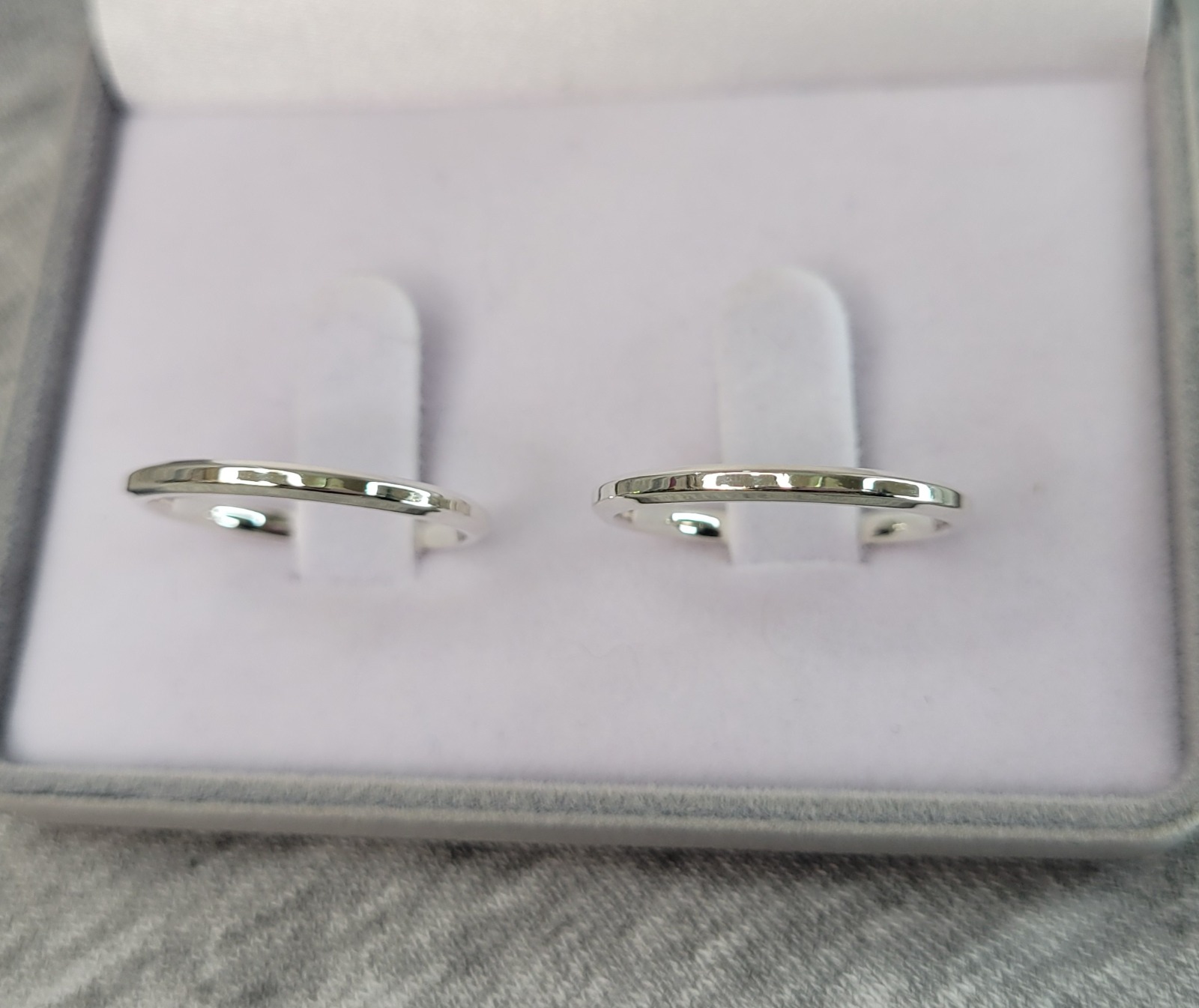 Aliança de Prata Reta com Pedras | Frisos | 2 mm | Par - Imagem 2